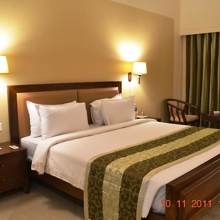 อุทัย สวีท - เดอะ การ์เดน โฮเต็ล Hotel Thiruvananthapuram ภายนอก รูปภาพ