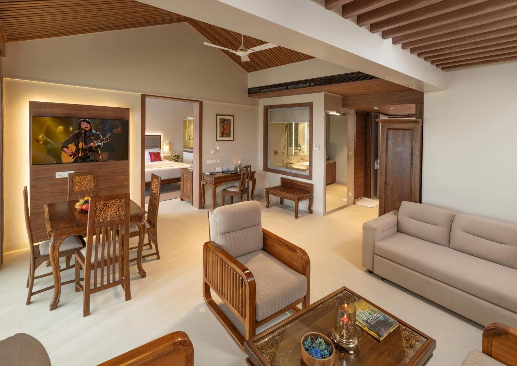 อุทัย สวีท - เดอะ การ์เดน โฮเต็ล Hotel Thiruvananthapuram ภายนอก รูปภาพ